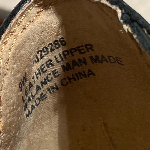 Auditions Women Verona II Leather Closed Toe, 9W - Picture 9 of 14